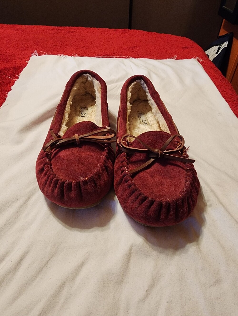 illude burgundy moccasins size 10